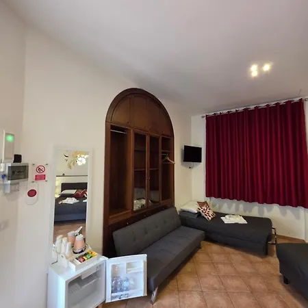 Casa de hóspedes Aurora Ml 4*